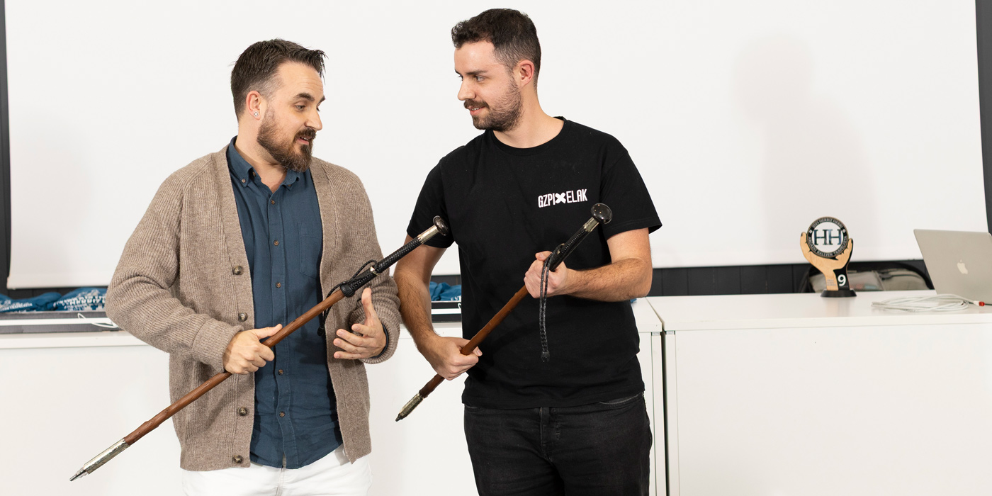 Gala de entrega de premios del Herriz Herri Euskal argazki rallien txapelketa 2026, , Rubén Cáceres y Gorka Echeverría comentan acerca de la makila